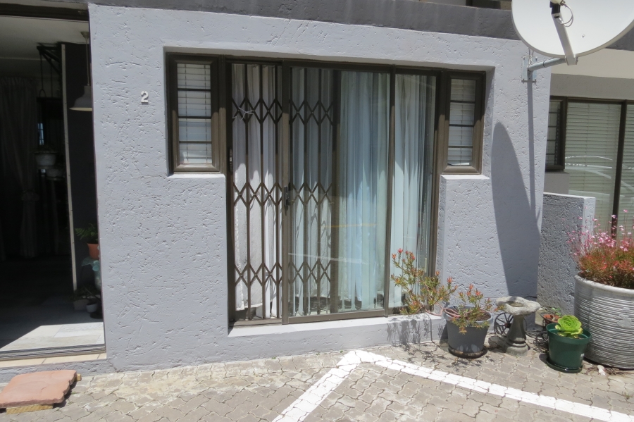 1 Bedroom Property for Sale in Hartenbos Central Western Cape